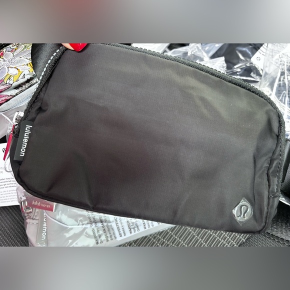 Lululemon Athletica Everywhere Belt Bag Large 1L - Picture 6 of 9
